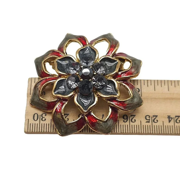 Black Red Enamel Rhinestone Floral Openwork Brooch Pin Gold Tone Vintage - Picture 4 of 4